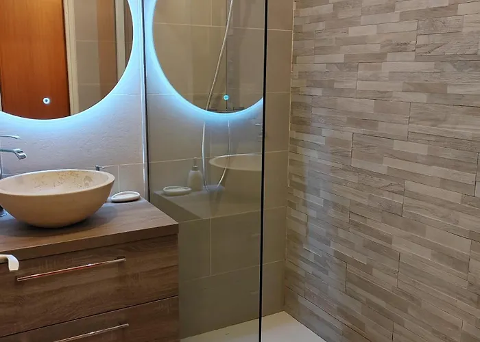Les Jasmins - T3 Apartment
